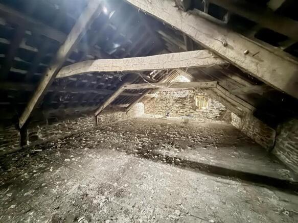 LOFT ROOM