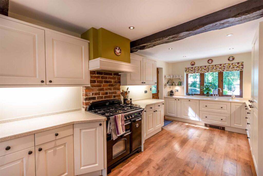 House in Rotherham, South Yorkshire - View 5