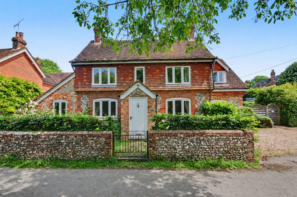 Main image of property: High Street, Meonstoke, SO32