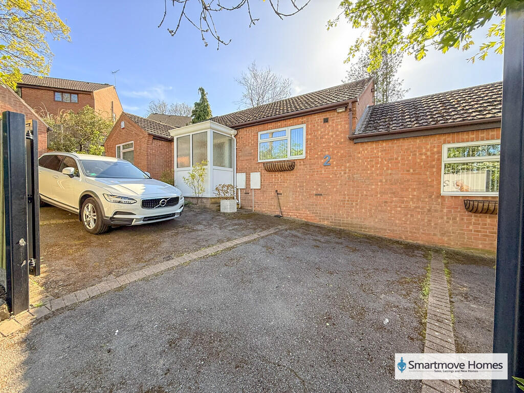 3-bed detached on Hartshay Hill, Ripley, £325,000