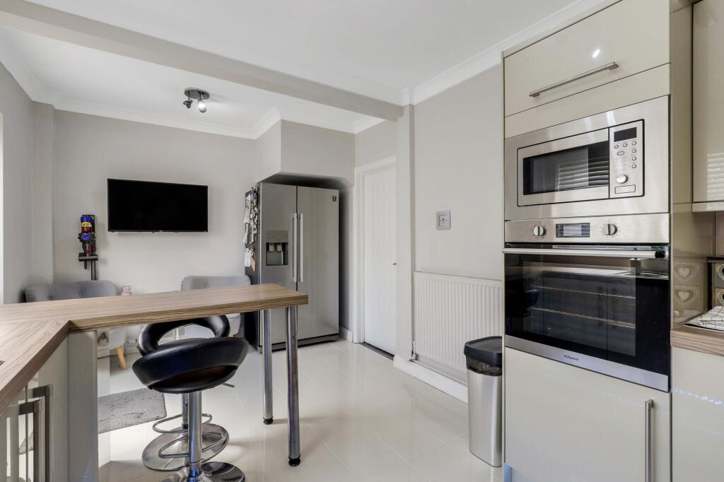House in Nottingham, Beechdale - View 5