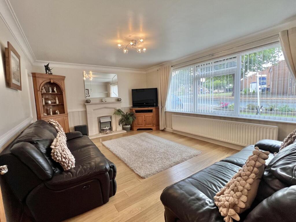 House in Darlington - More