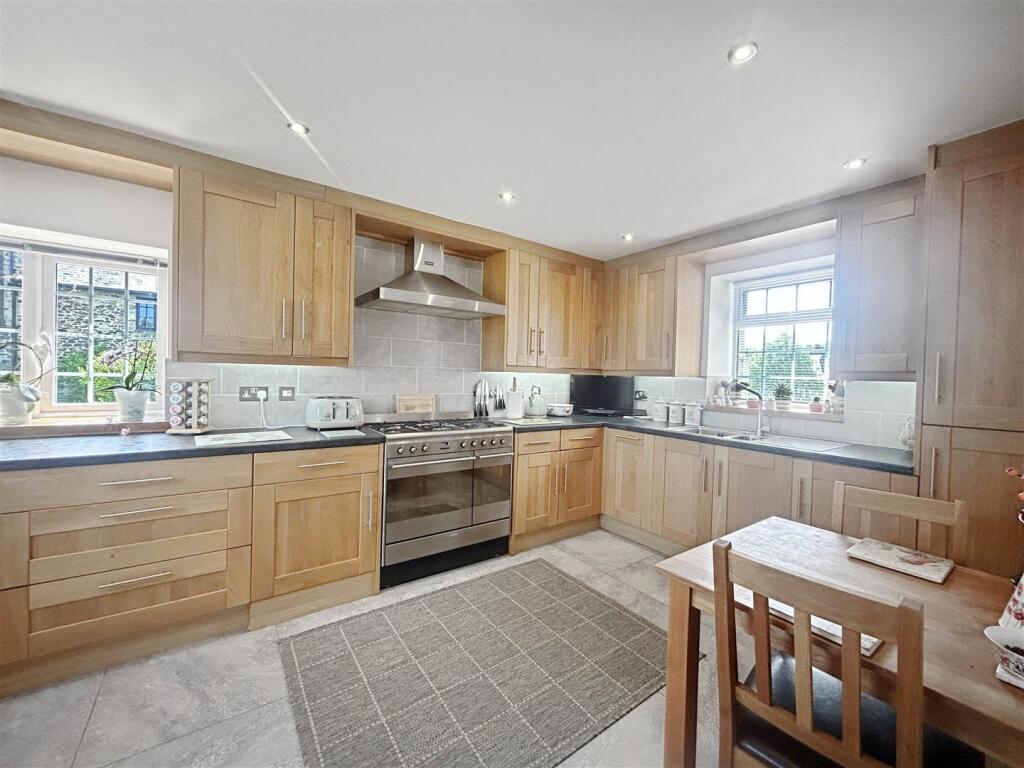 House in Torquay - More