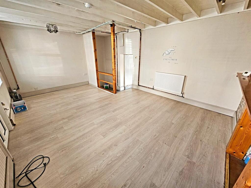 House in Cwmdare, Aberdare West - View 4