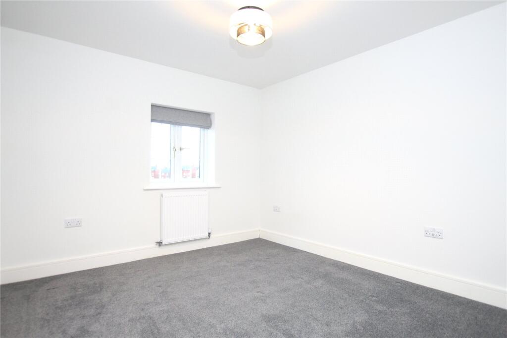 Apartment in Northampton - View 4