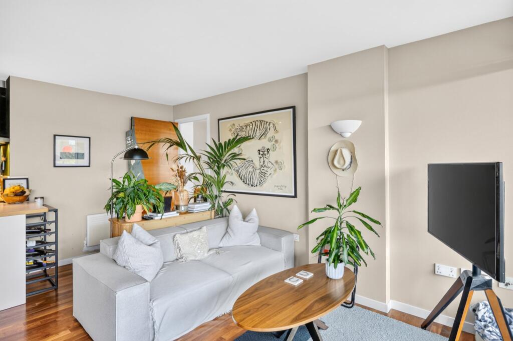 Apartment in London - View 3