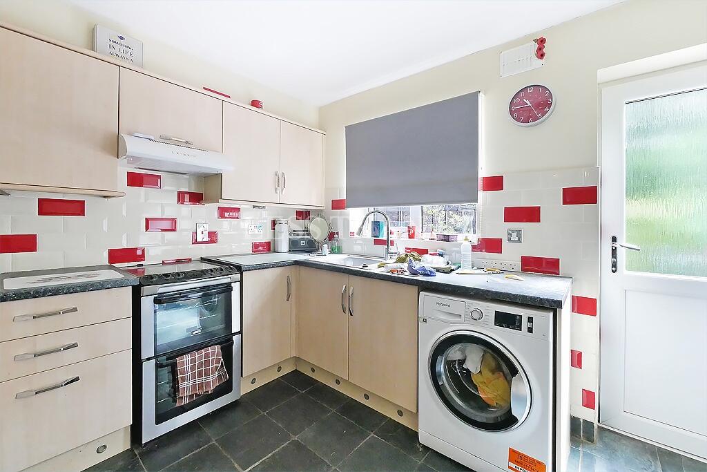 Oransay Close - NN3 photo 3