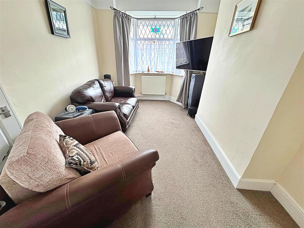 House in Doncaster - View 5