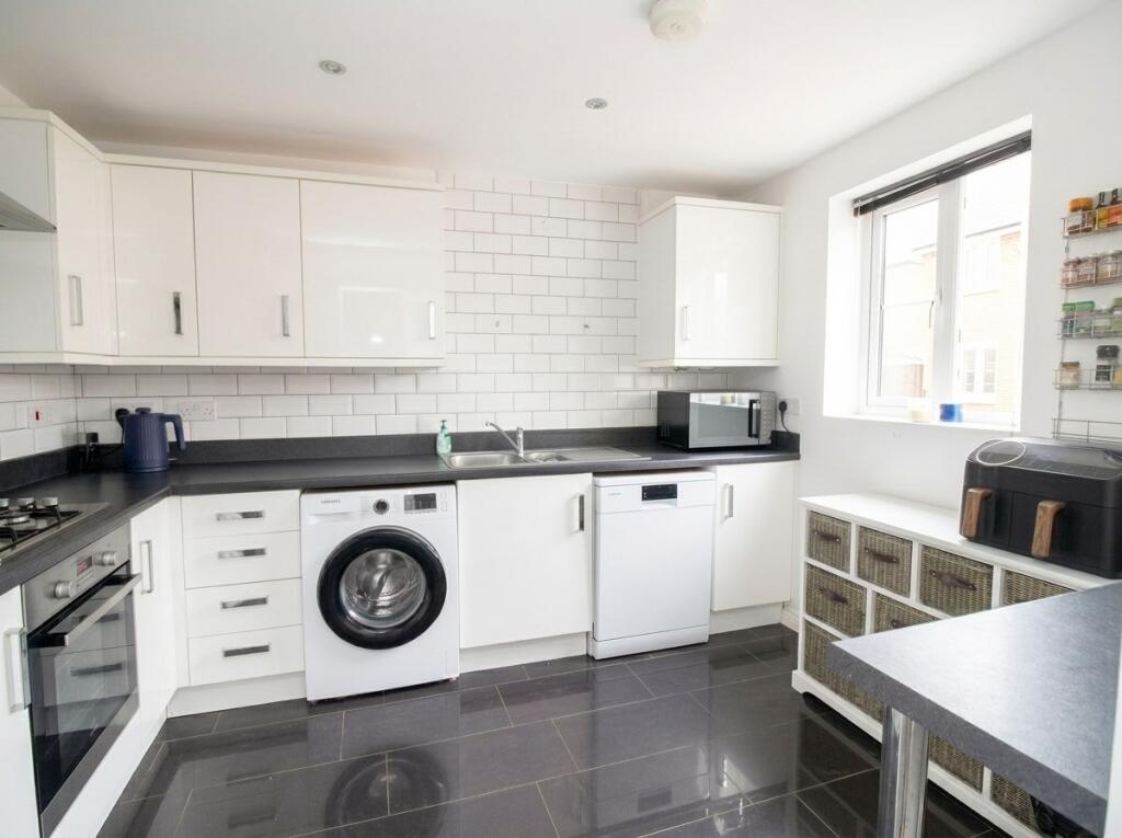 House in Stevenage - More