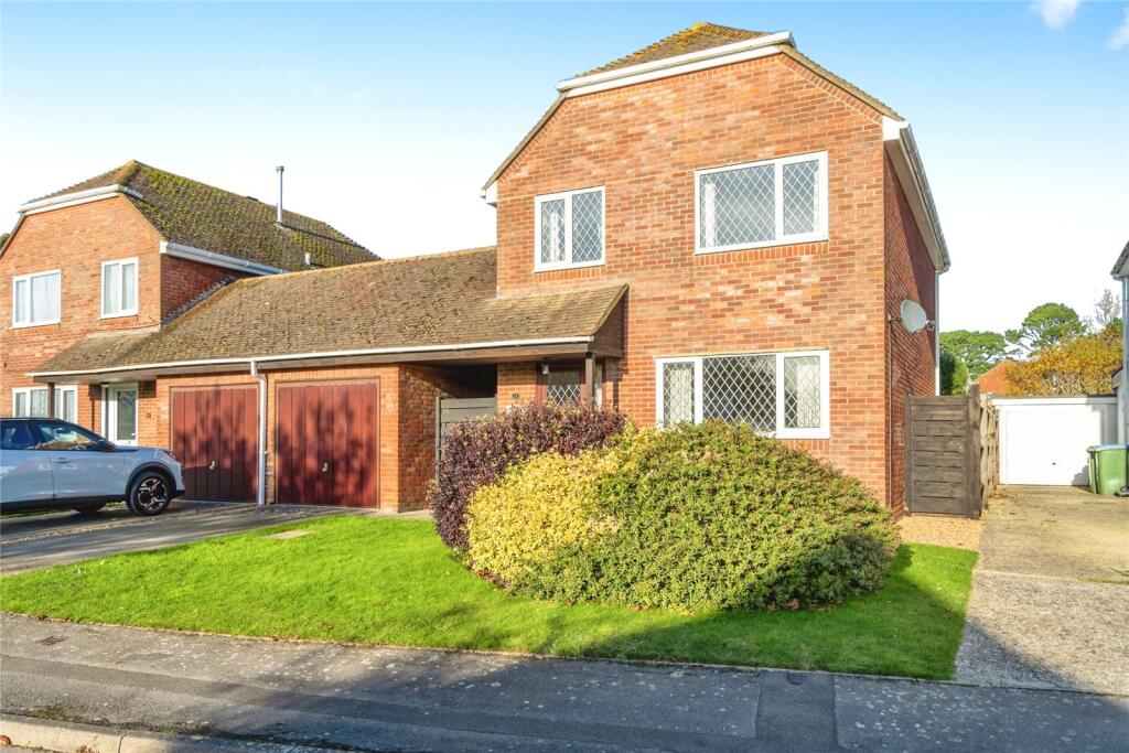 Main image of property: Faresmead, Aldwick, West Sussex, PO21