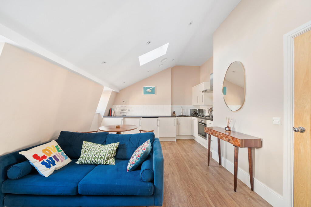 Apartment in London - More
