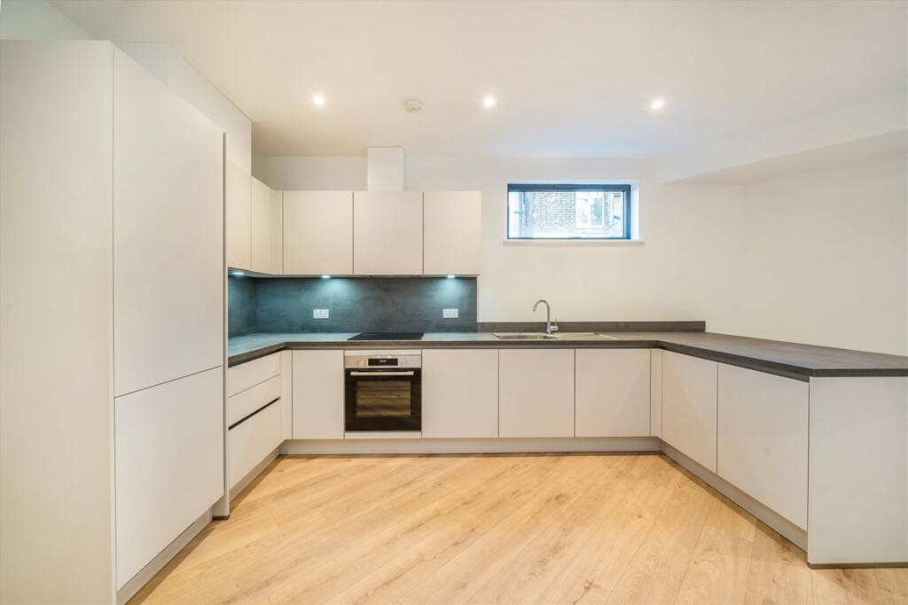 Acacia Road, Streatham photo 3