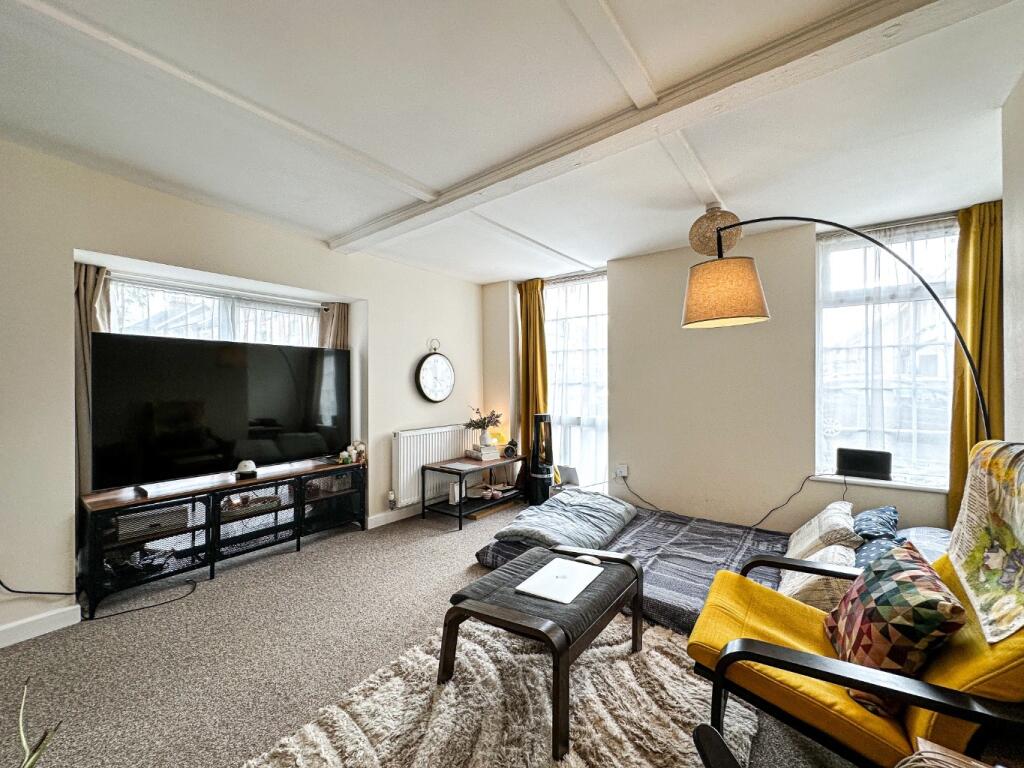 Apartment in Taunton - View 2
