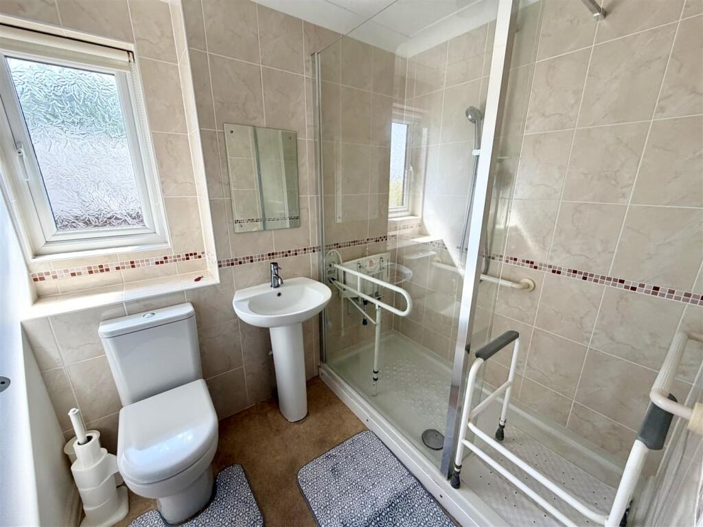 Apartment in Upton, Lytchett Minster and Upton - More