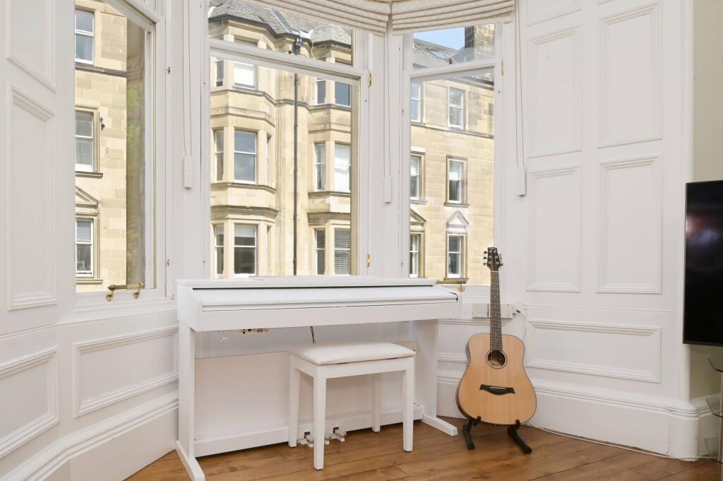 Apartment in Edinburgh, Church Hill, Morningside - View 5