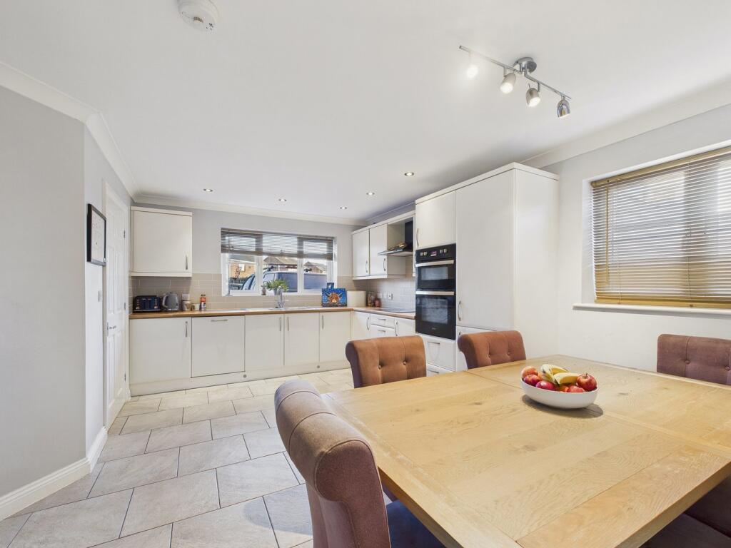 Basin Road, Outwell, PE14 photo 2