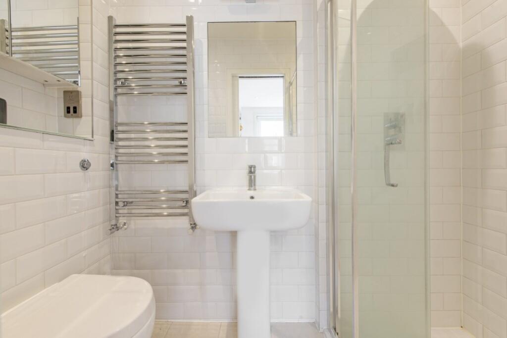 Apartment in London - More