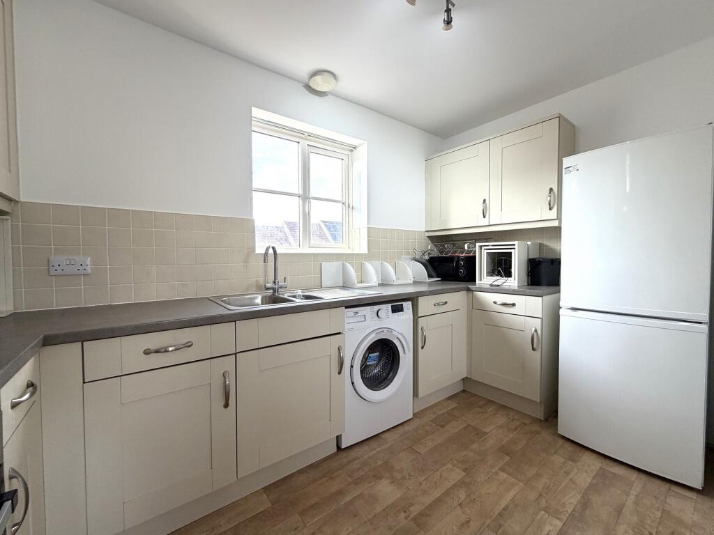 Apartment in Swindon, St. Andrews - More