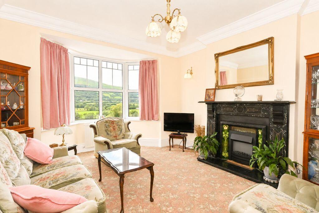 Llanwenarth, Abergavenny photo 4