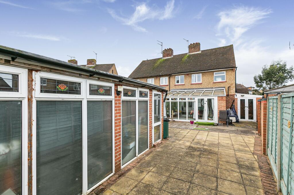 Southdown Road, Hersham, KT12 – pohled 2