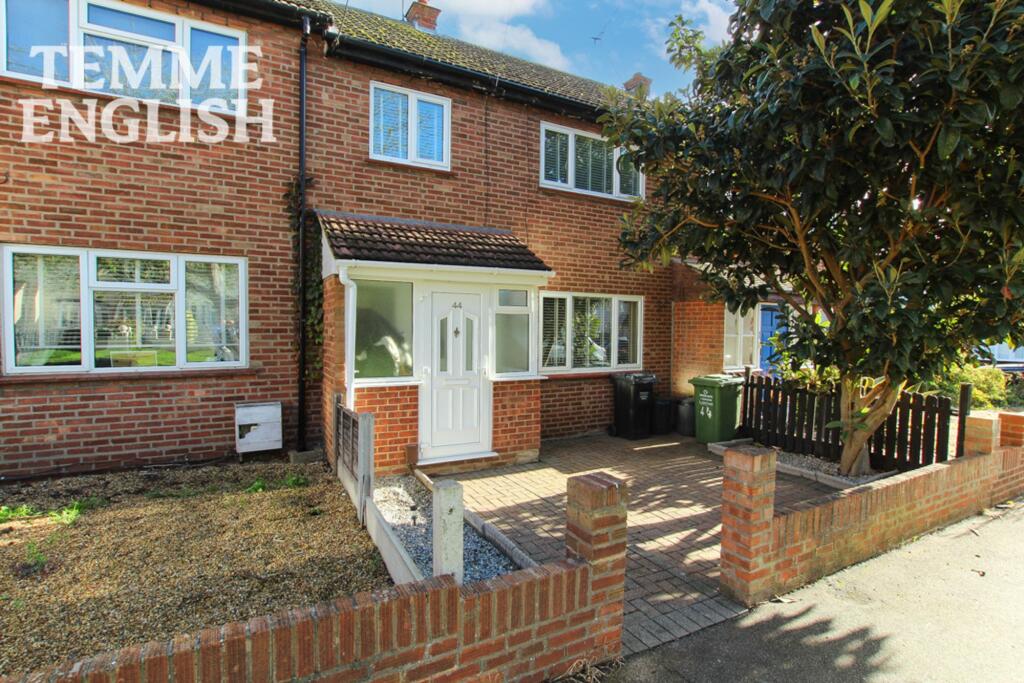 Main image of property: Bridge Road, Wickford, SS11