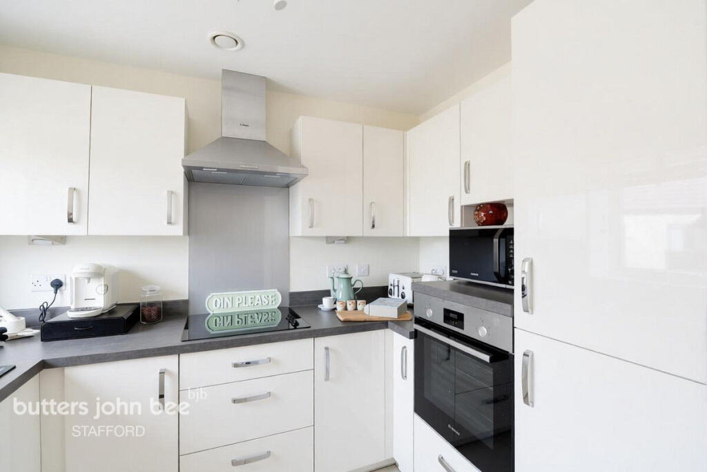 Apartment in Stoke-on-Trent - View 5