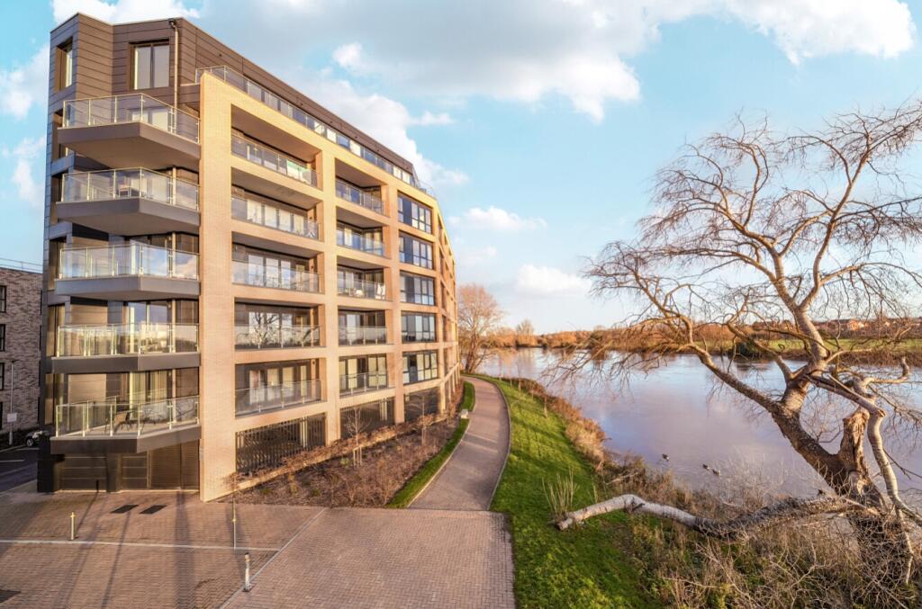 Main image of property: Apartment 50, Block C, Yacht Club Place, Trent Lane, Nottingham, Nottinghamshire, NG2