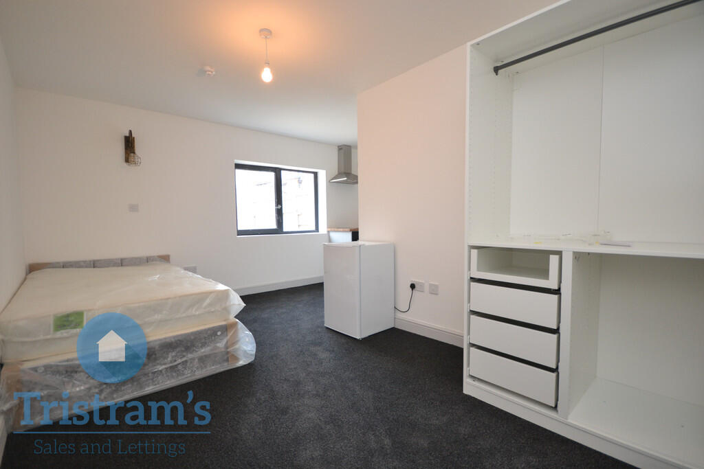 Studio flat for rent