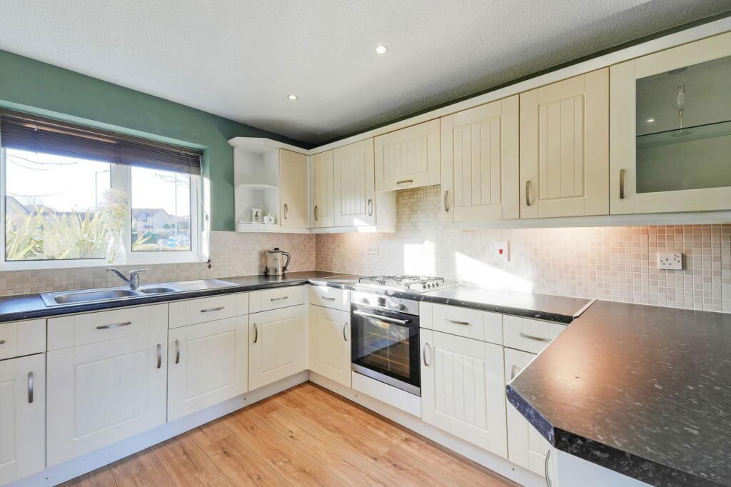 House in Rotherham, Treeton - View 5