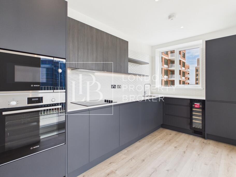 Apartment in London - View 5