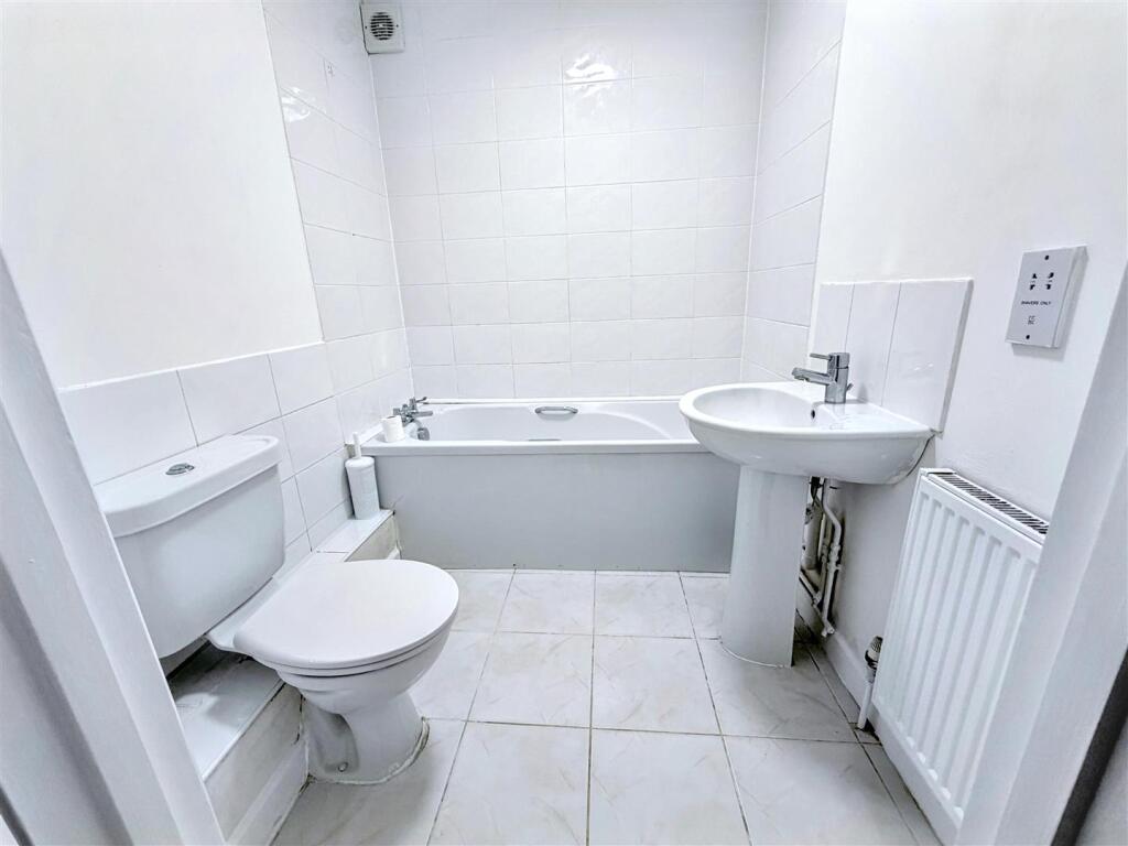 Apartment in Milton Keynes, Bletchley and Fenny Stratford - View 3