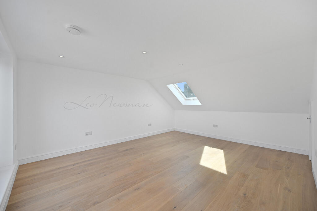 Apartment in London, Wandsworth - More