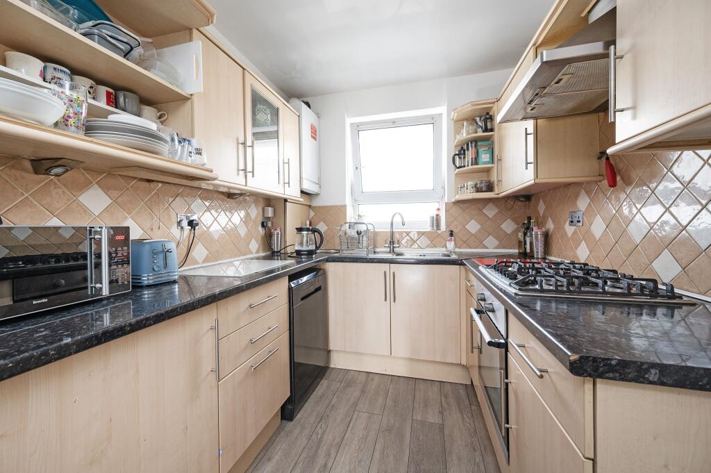 Apartment in London, East Smithfield, Whitechapel - View 2