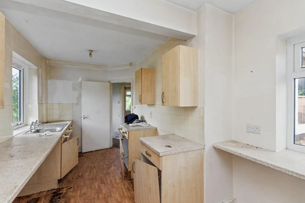House in Maidford, West Northamptonshire - More