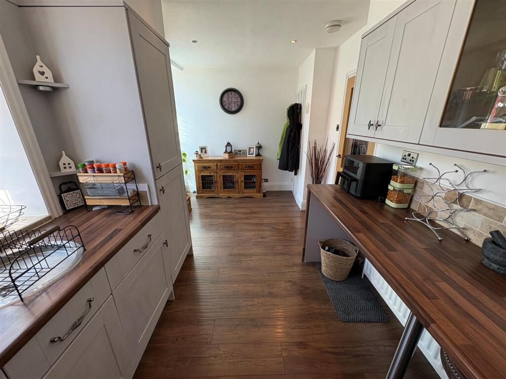 Additional image 5 of Westfield Terrace, Clayton, Bradford