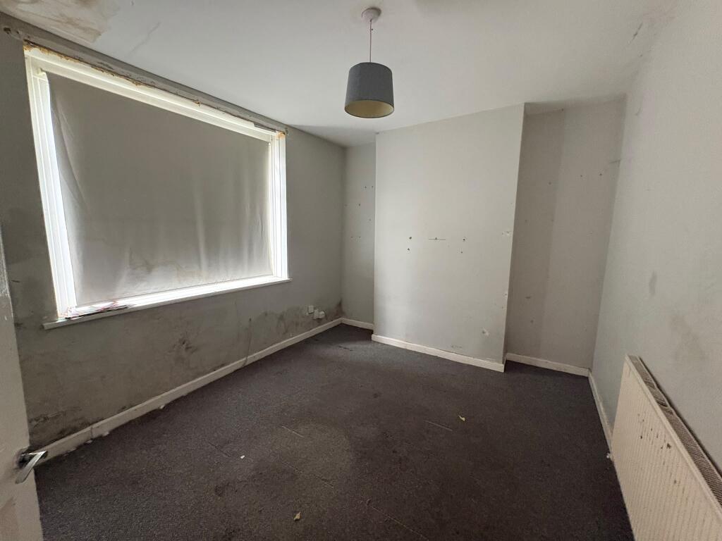 House in Newport - View 2