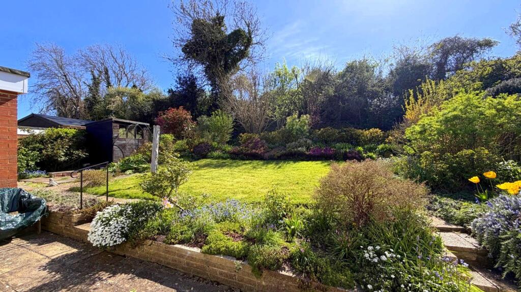 Manor Close, Eastbourne - View 6