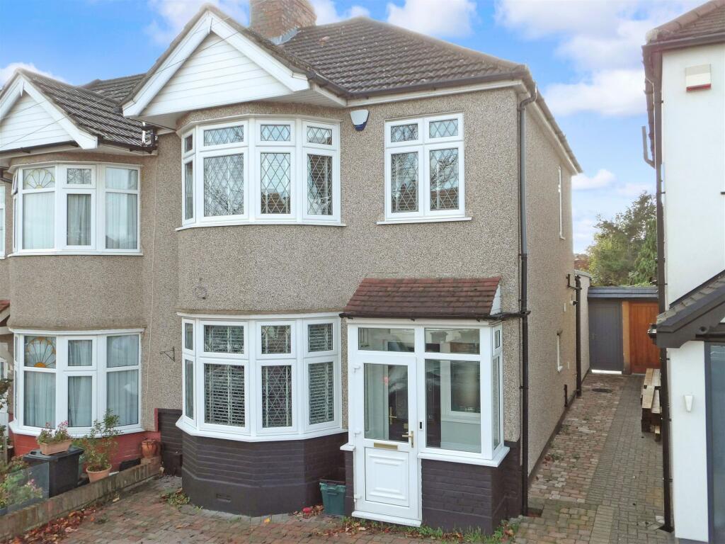 Main image of property: Hawthorn Road, Buckhurst Hill, IG9