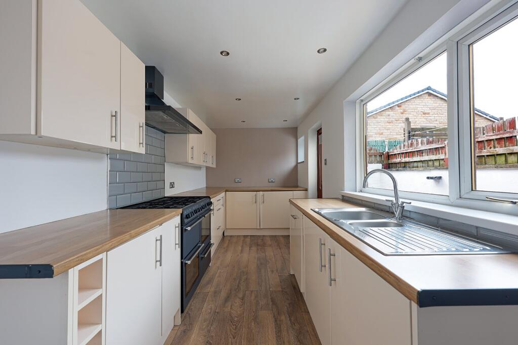 House in Burnley, Rose Grove - View 6