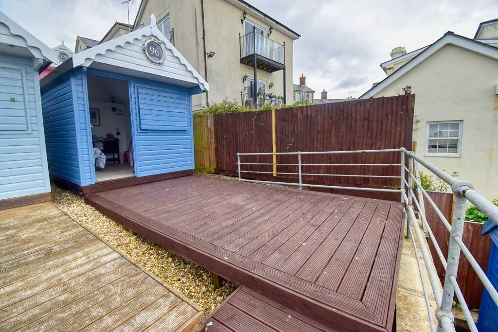Studio other on Southcliff, Walton on the Naze, £27,000