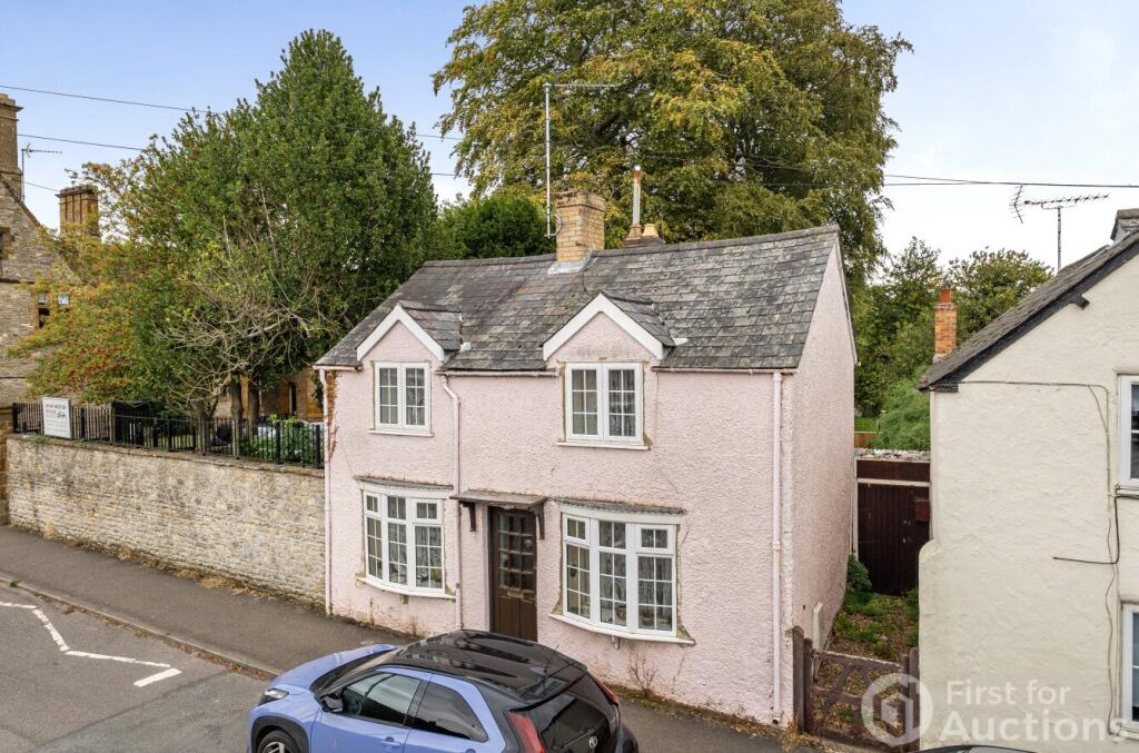 Main image of property: Manor Road, Brackley, Northamptonshire