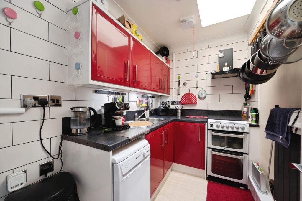 Apartment in Portsmouth - More