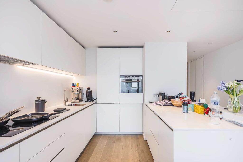 Apartment in London - View 5