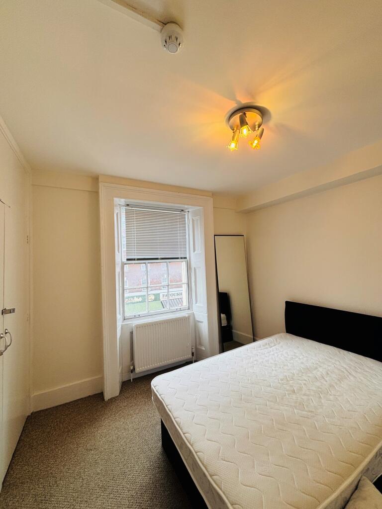 Apartment in London - View 5