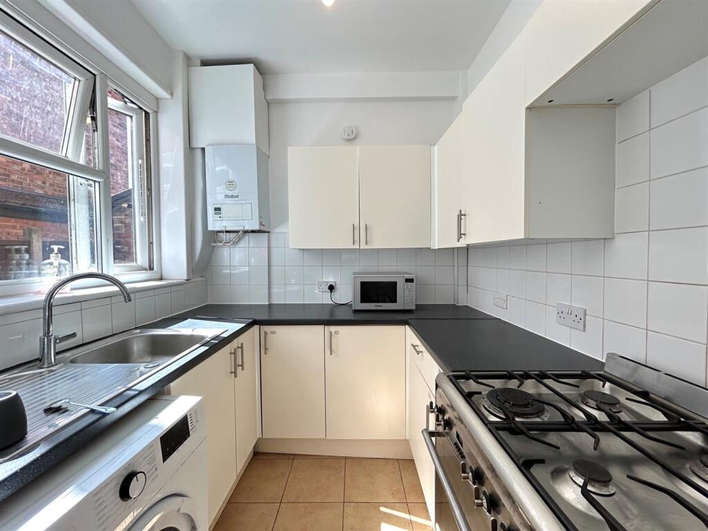 House in London - View 4