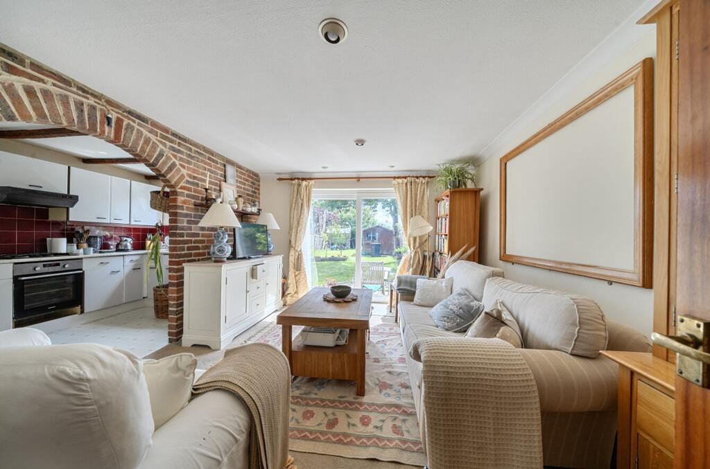 House in Chichester, East Wittering - More