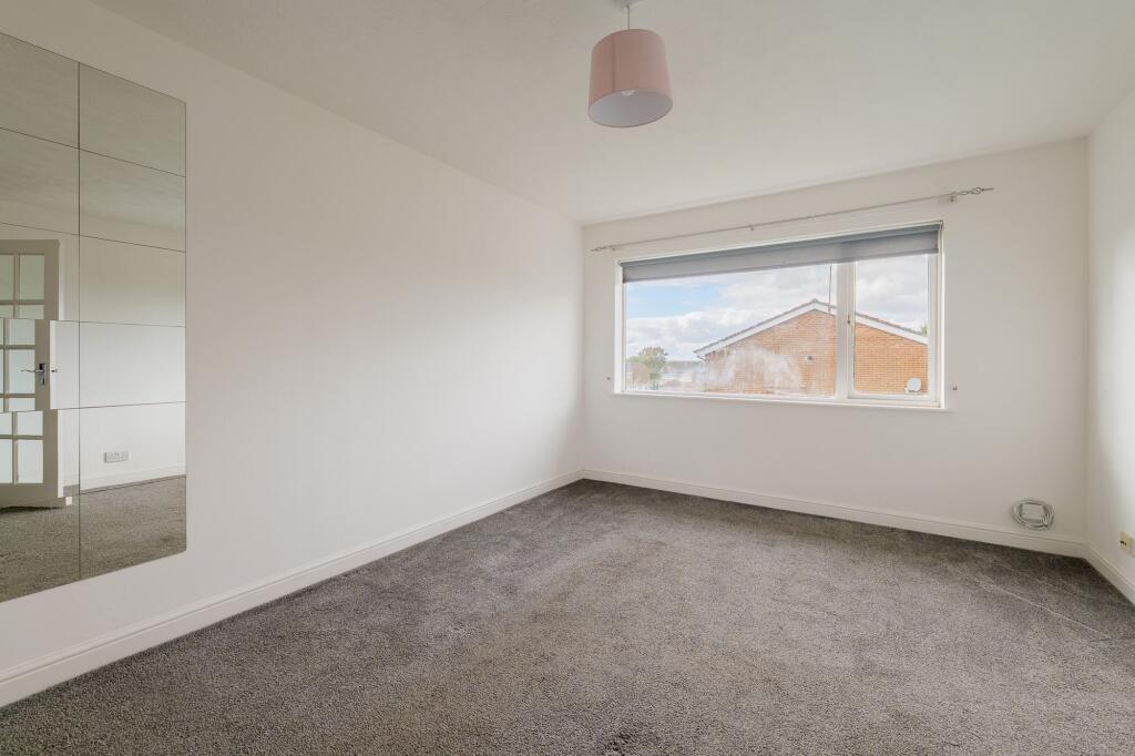 Apartment in North Tyneside, North East - View 2