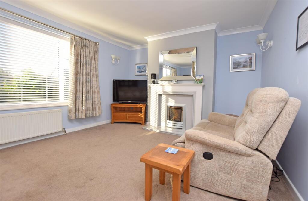 Clwydian Avenue, St. Asaph photo 2