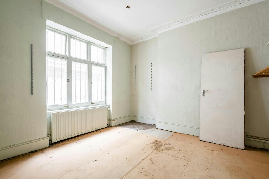 f75ddb7de778759b3bd32c2ffee36207Hackney Grove Low Res 6.jpg