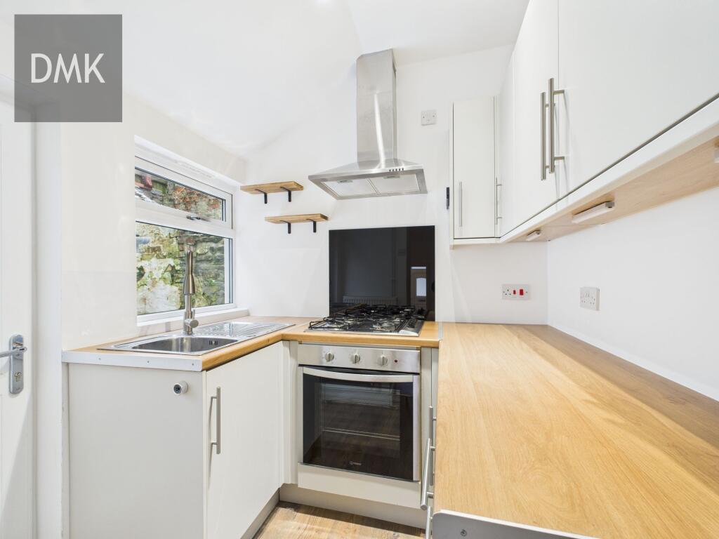 House in Cardiff, Ogmore Valley - View 4